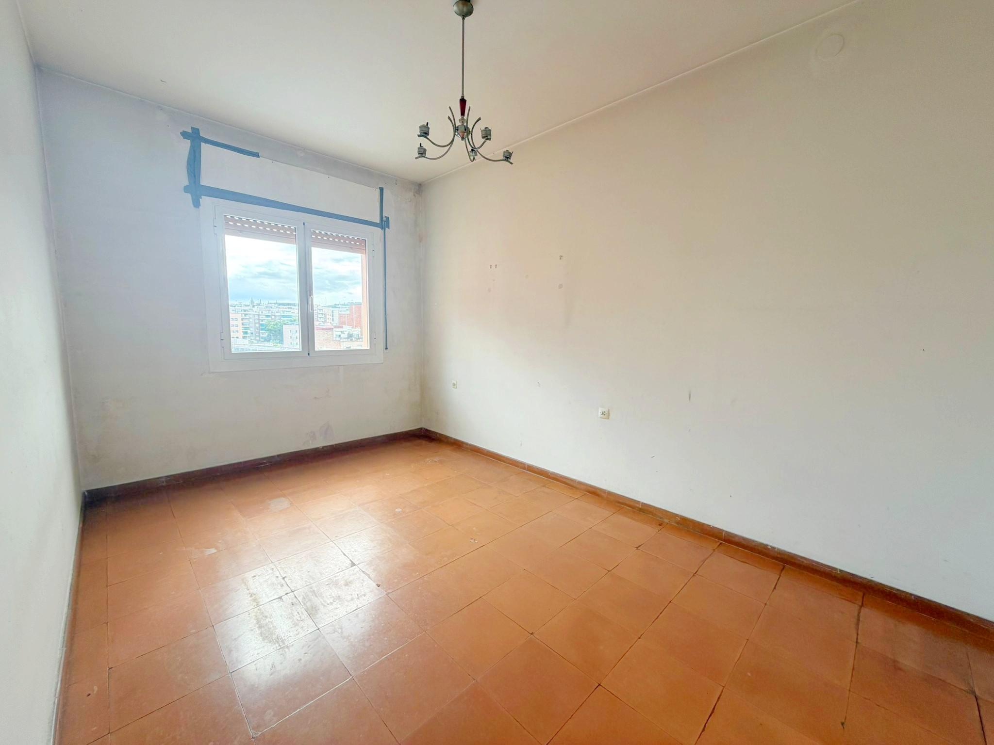 Imagen 4 Piso en venta en Hospitalet De Llobregat L´ / Junto Mercado Santa Eulalia