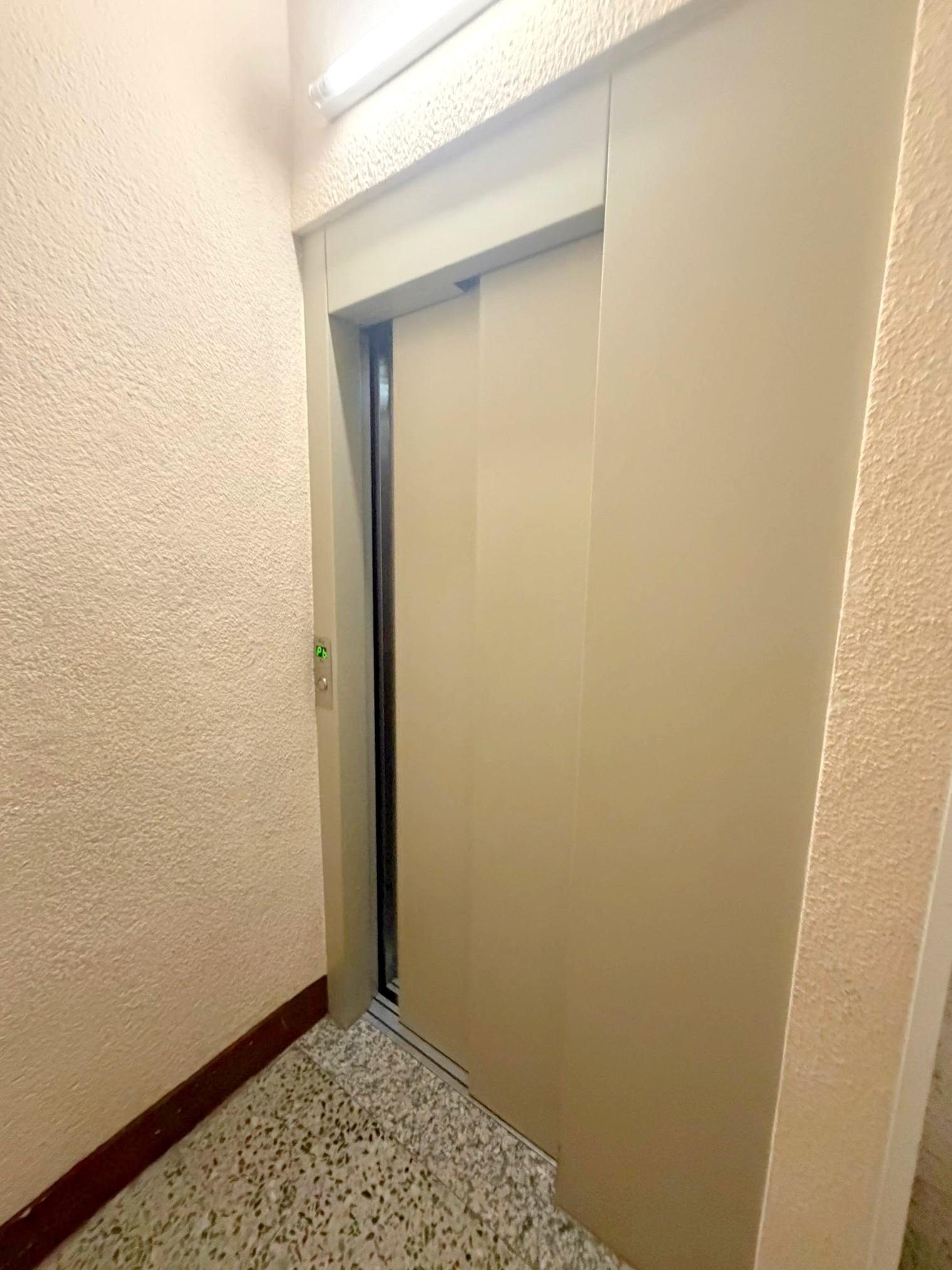 Imagen 29 Piso en venta en Hospitalet De Llobregat L´ / Junto Mercado Santa Eulalia