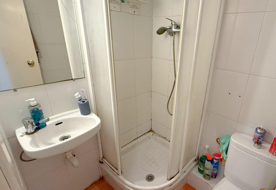 Imagen 1 Piso en venta en Hospitalet De Llobregat L´ / Junto Ingeniero Moncunill