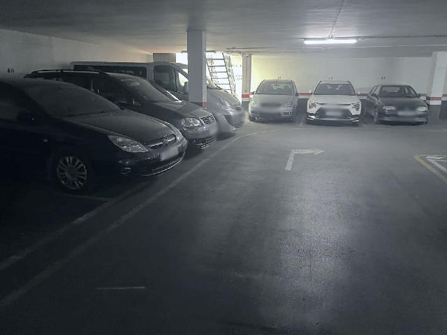 Imagen 3 Inmueble 303814 - Parking Coche en venta en Hospitalet De Llobregat (L´) / Junto Santiago Apóstol