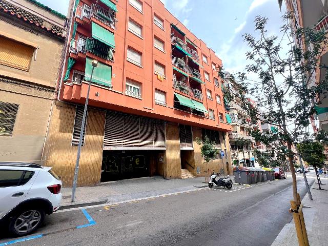 Imagen 5 Inmueble 303814 - Parking Coche en venta en Hospitalet De Llobregat (L´) / Junto Santiago Apóstol