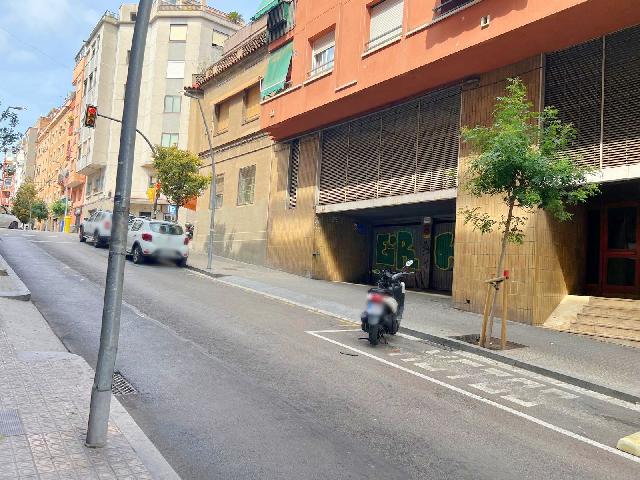 Imagen 7 Inmueble 303814 - Parking Coche en venta en Hospitalet De Llobregat (L´) / Junto Santiago Apóstol