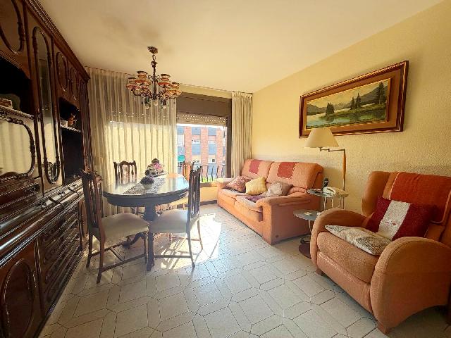 Imagen 1 Inmueble 304452 - Piso en venta en Hospitalet De Llobregat (L´) / Junto Avda. Enric Prat de la Riba