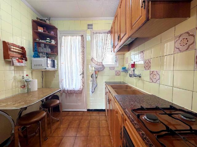 Imagen 2 Inmueble 304452 - Piso en venta en Hospitalet De Llobregat (L´) / Junto Avda. Enric Prat de la Riba