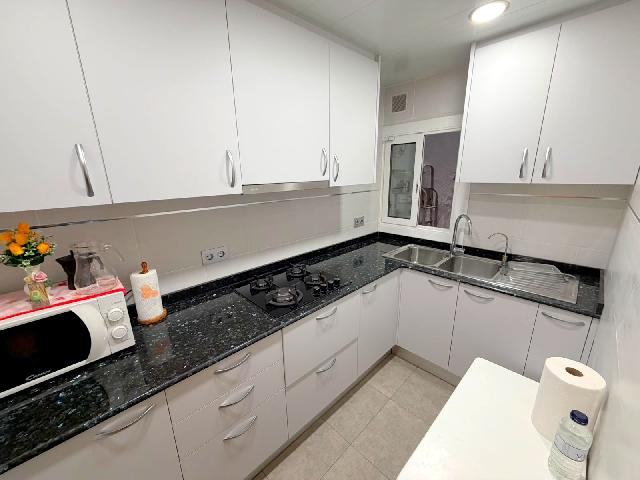 Imagen 2 Inmueble 304665 - Planta Baja en venta en Prat De Llobregat (El) / Junto Avda. Verge de Montserrat