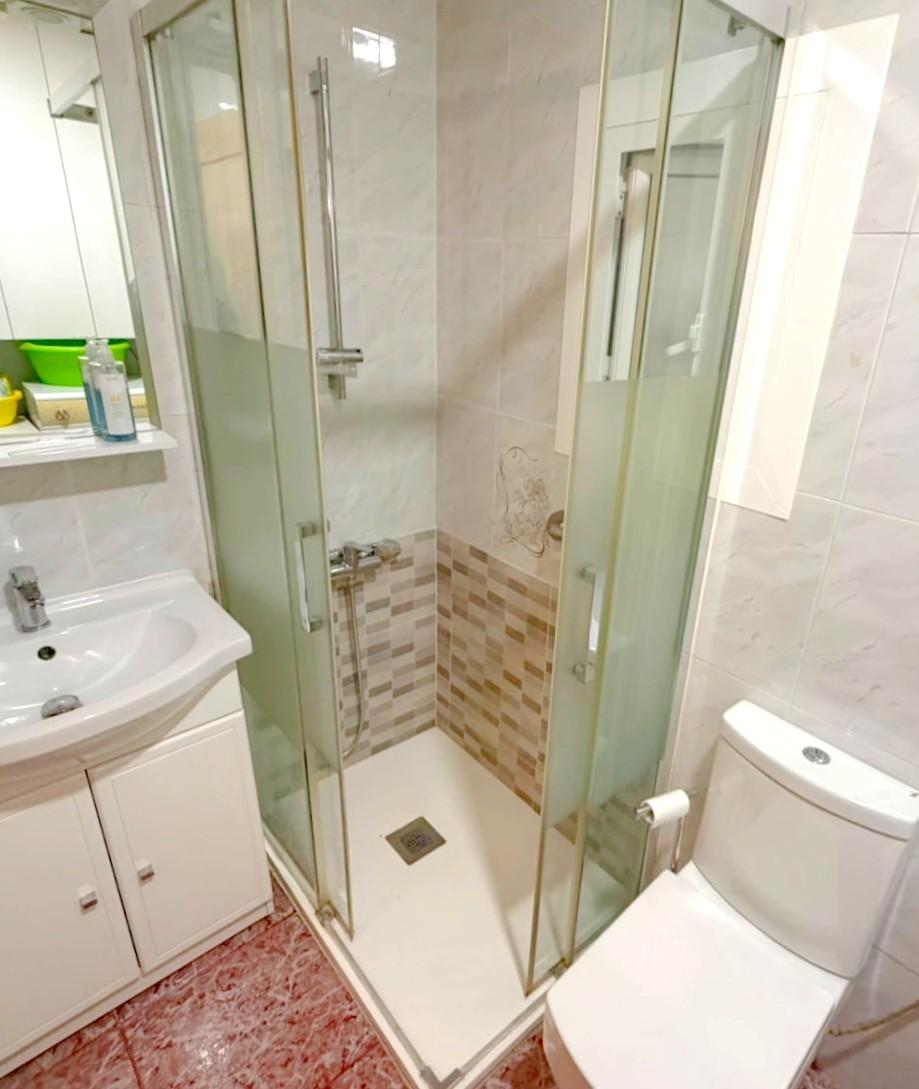 Imagen 8 Planta Baja en venta en Prat De Llobregat El / Junto Avda. Verge de Montserrat
