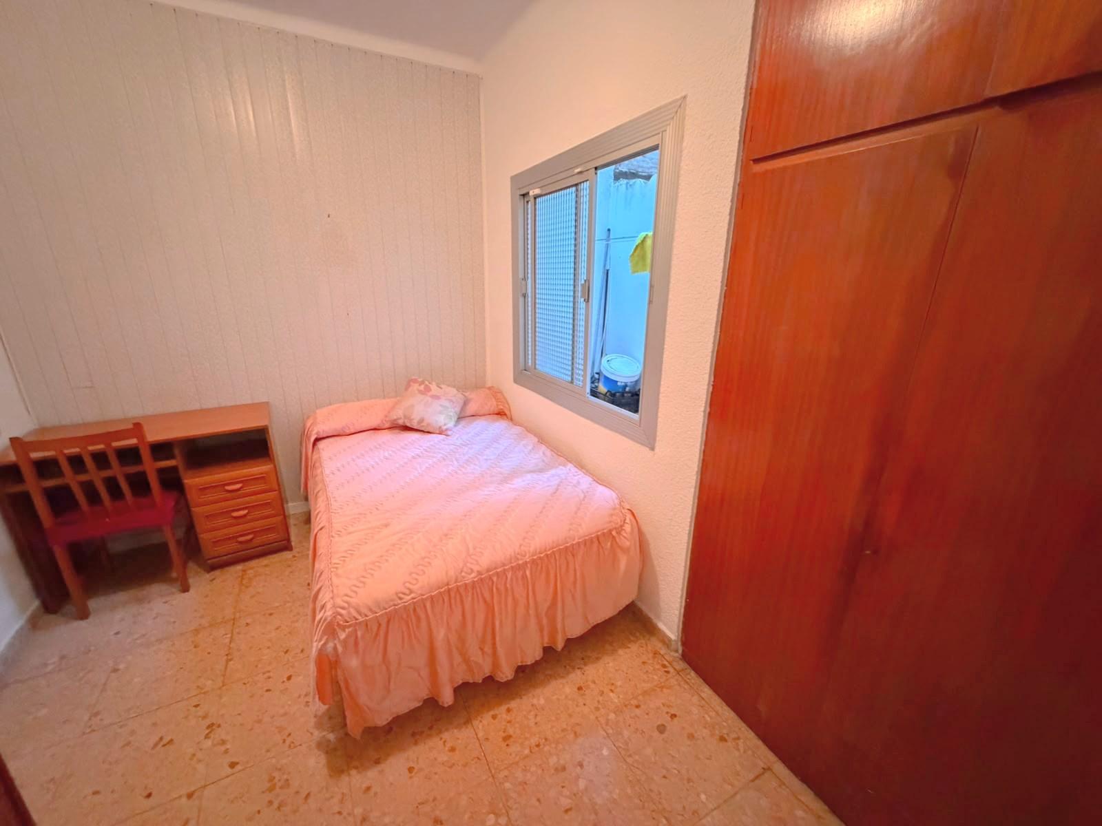Imagen 4 Planta Baja en venta en Prat De Llobregat El / Junto Avda. Verge de Montserrat