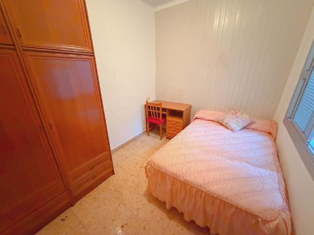 Imagen 10 Inmueble 304665 - Planta Baja en venta en Prat De Llobregat (El) / Junto Avda. Verge de Montserrat