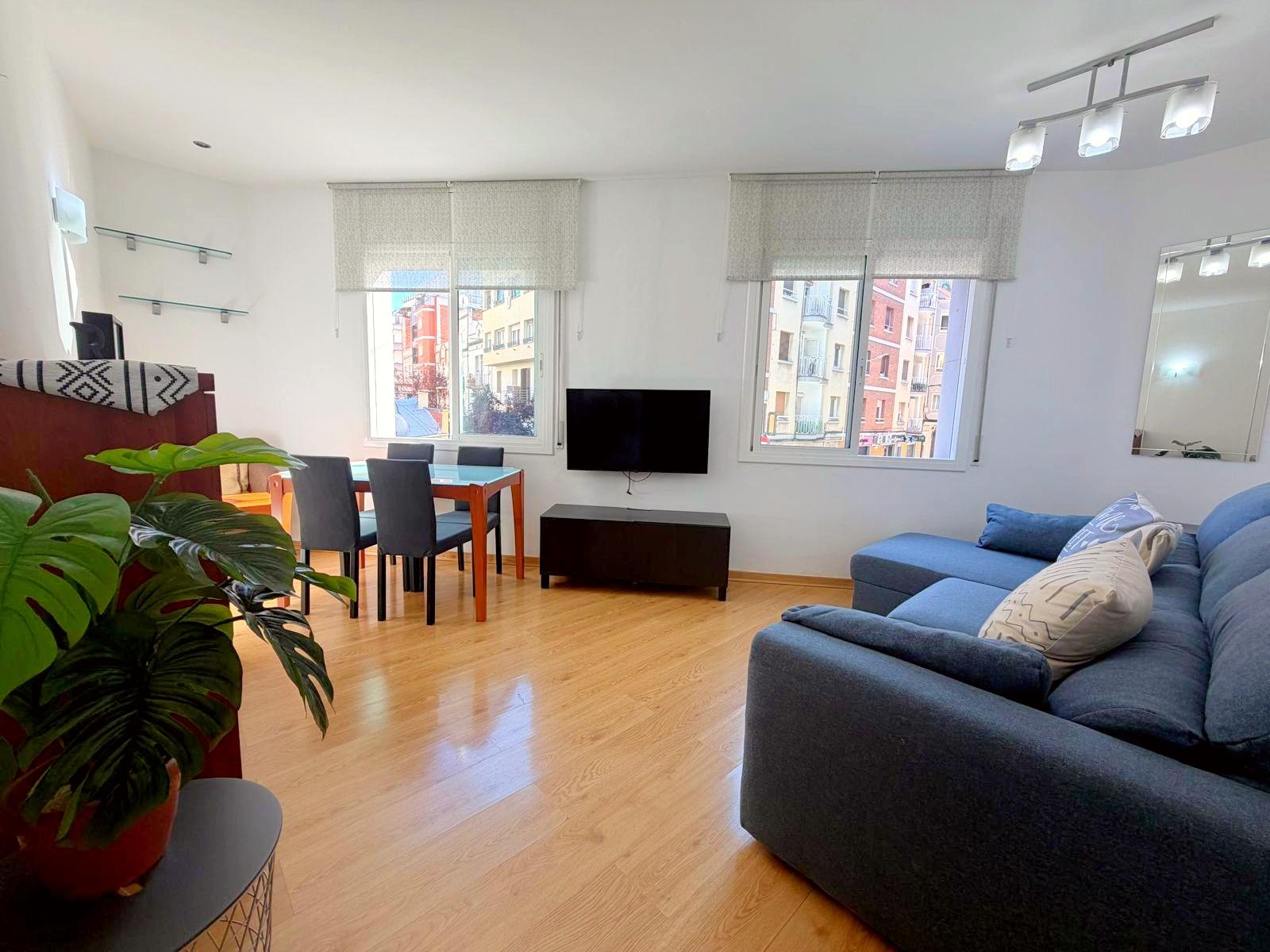 Imagen 1 Piso en venta en Hospitalet De Llobregat L´ / Junto Mercado Collblanc