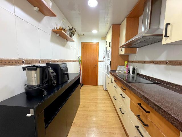 Imagen 2 Inmueble 305910 - Piso en venta en Hospitalet De Llobregat (L´) / Junto Mercado Collblanc
