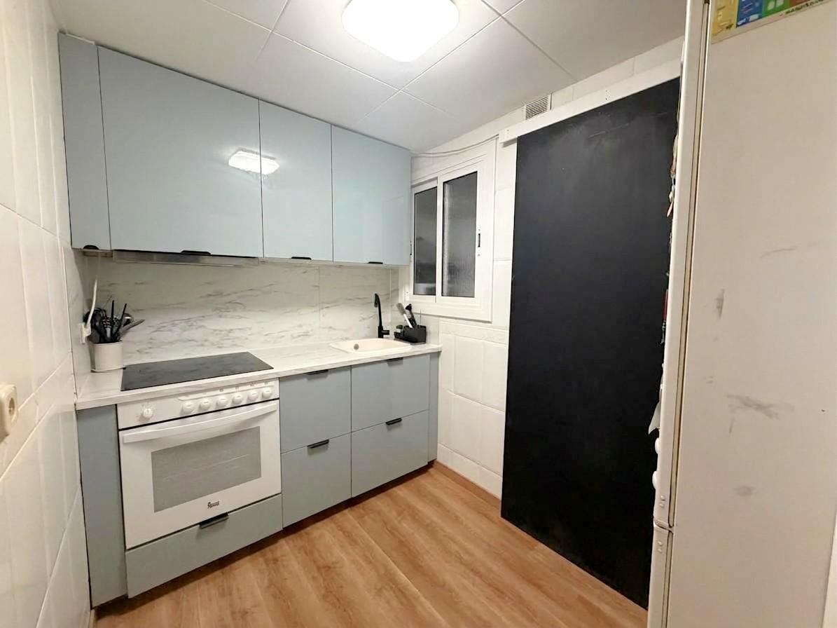 Imagen 2 Piso en venta en Hospitalet De Llobregat L´ / Junto metro La Torrassa