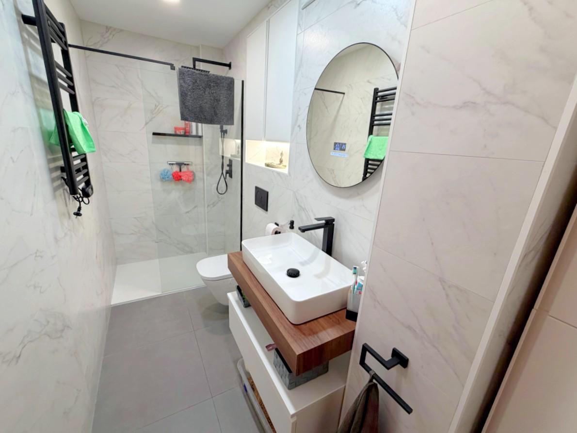 Imagen 4 Piso en venta en Prat De Llobregat El / Junto Plaça Catalunya