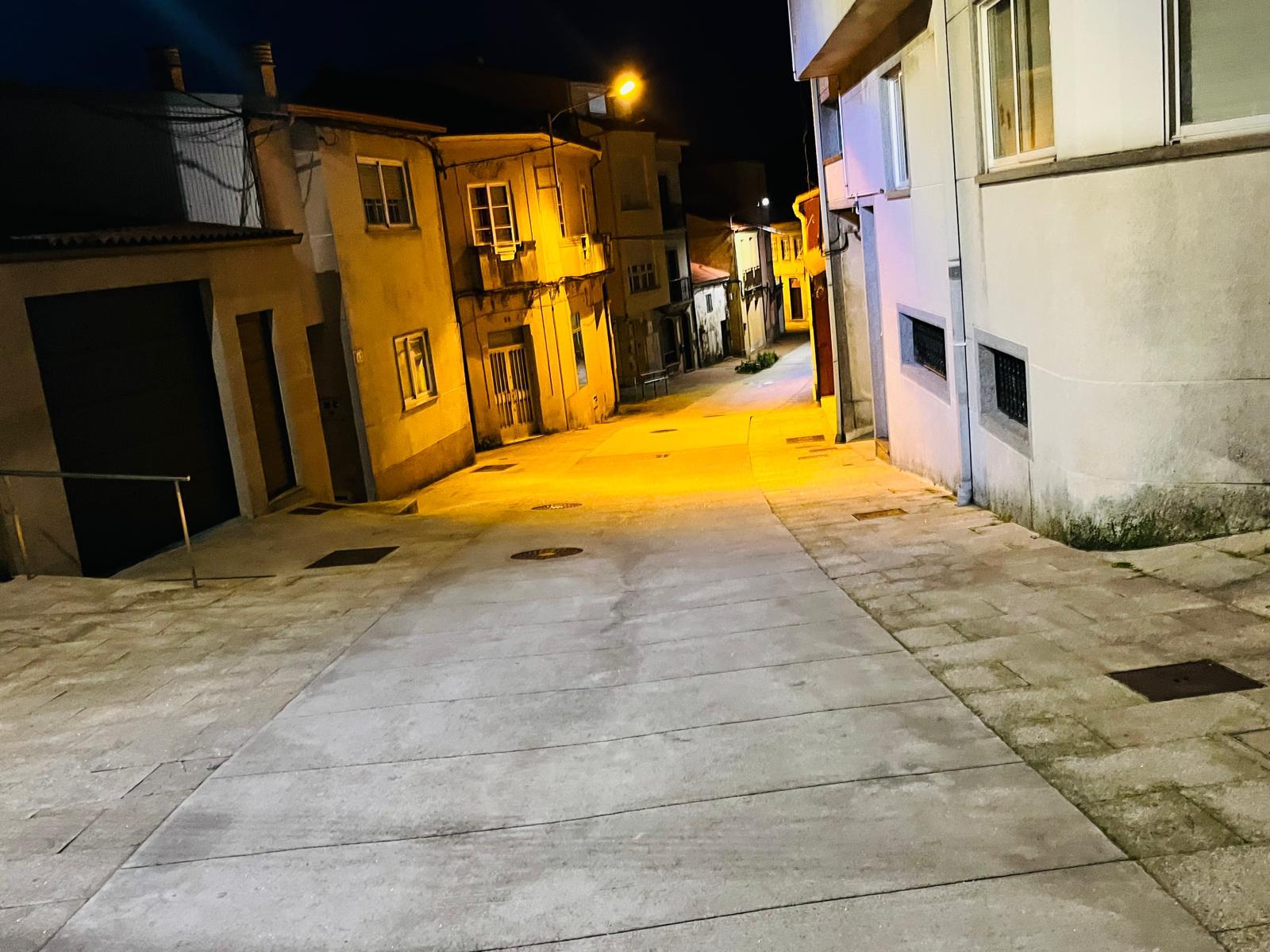 Imagen 10 Casa Pareada en venta en Vilagarcía De Arousa / Próximo a la farmacia de la zona