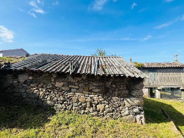 Imagen 10 Inmueble 301788 - Casa Aislada en venta en Vilagarcía De Arousa / Cerca de Carrefour, tienda de motos y bicis