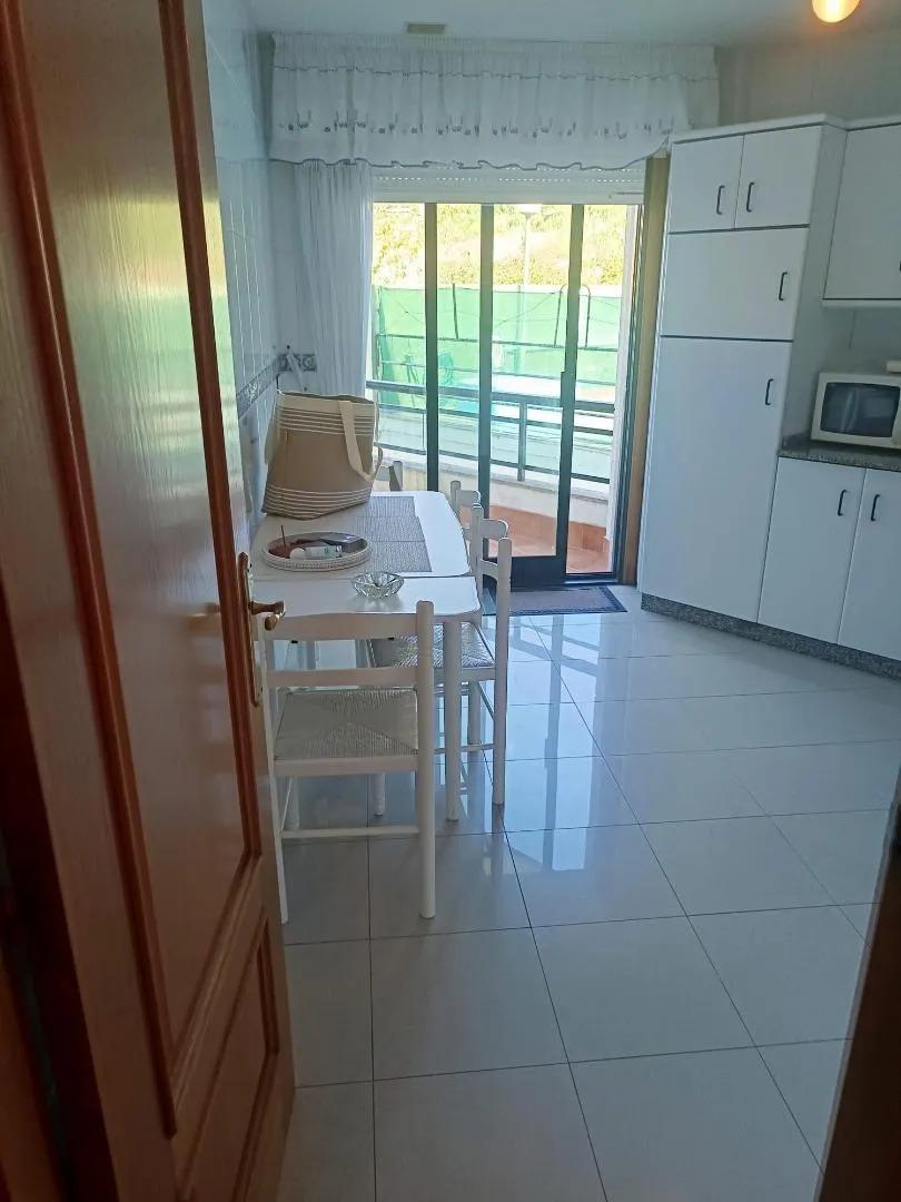 Imagen 3 Apartamento en venta en Sanxenxo / Cerca de Correos, plaza de abastos, cafeterías  