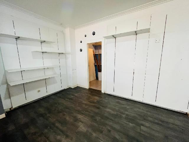 Imagen 2 Inmueble 304545 - Local Comercial en venta en Vilagarcía De Arousa / Cerca del parque A Xunqueira