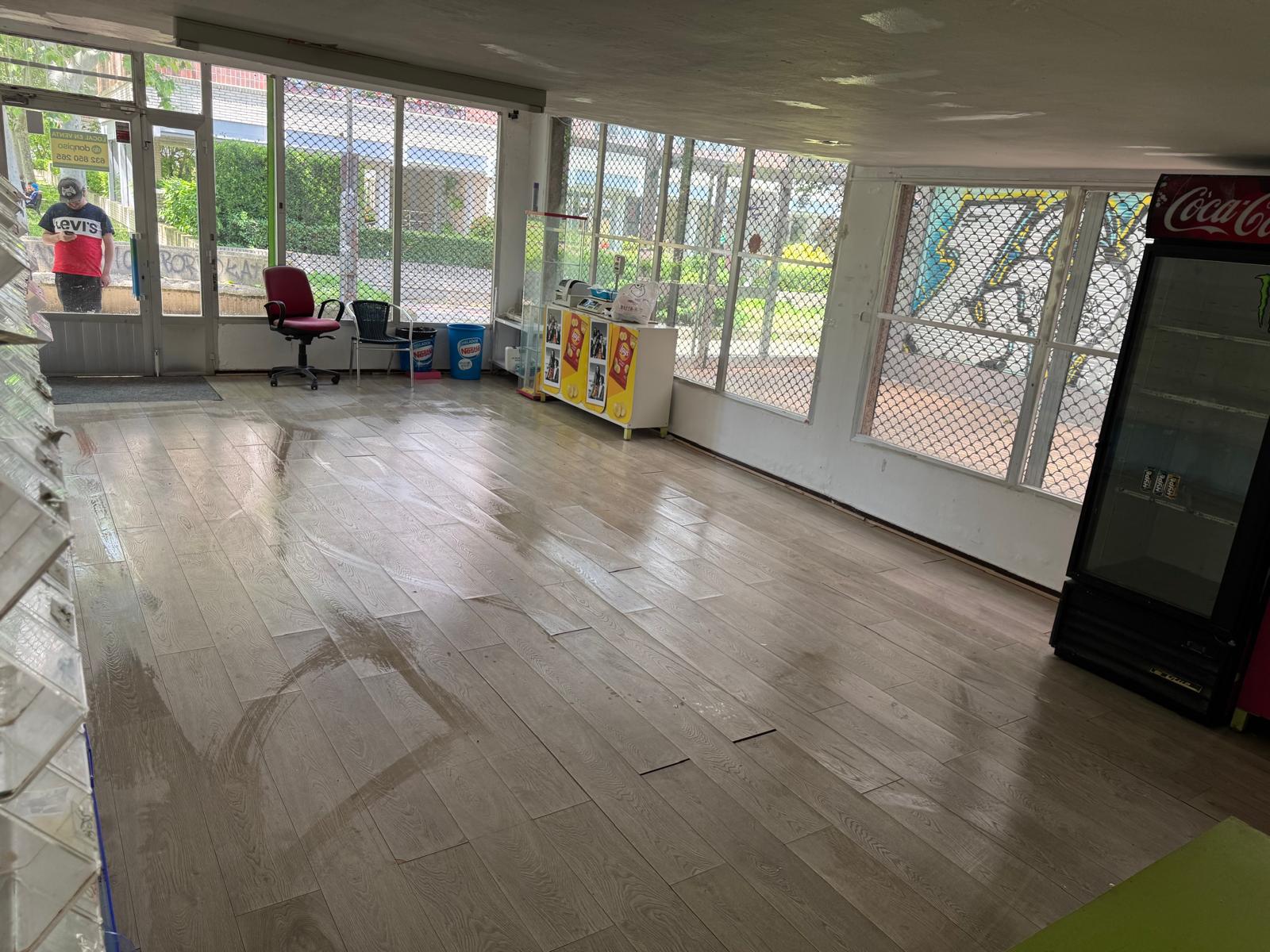 Imagen 2 Local Comercial en venta en Vitoria-gasteiz / Juana Jugan , 1 Gazalbide