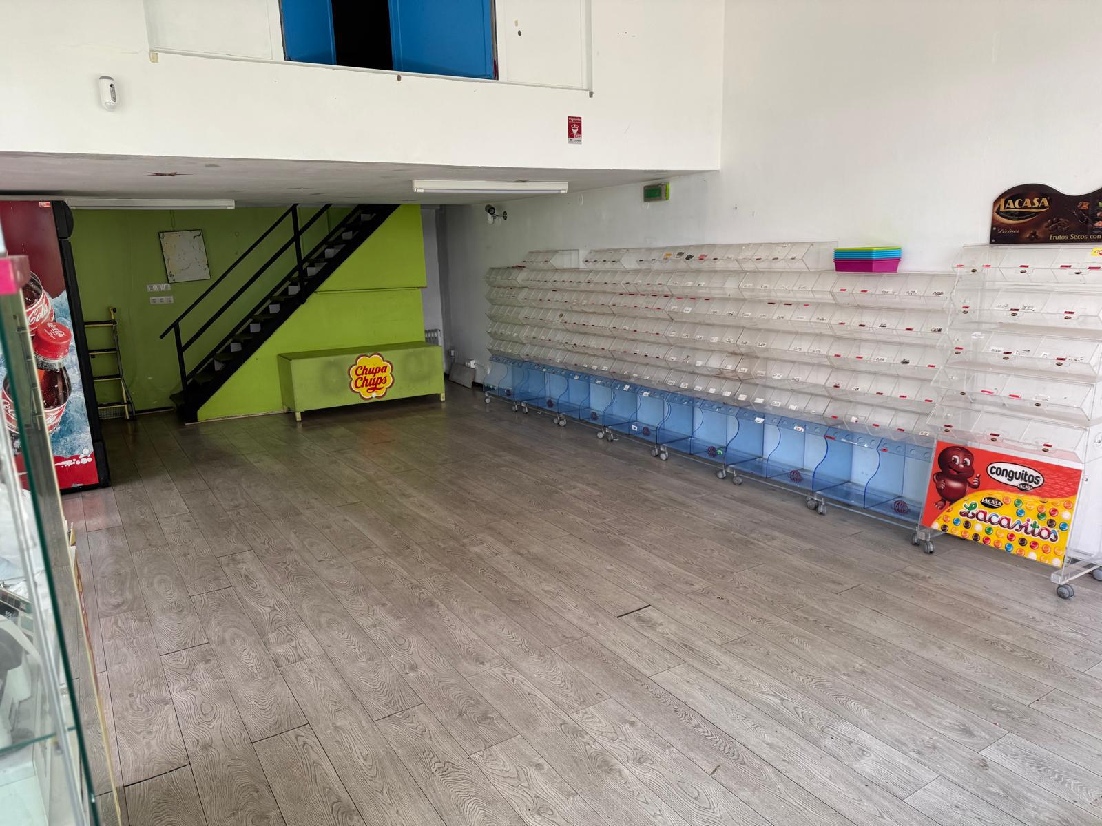 Imagen 3 Local Comercial en venta en Vitoria-gasteiz / Juana Jugan , 1 Gazalbide