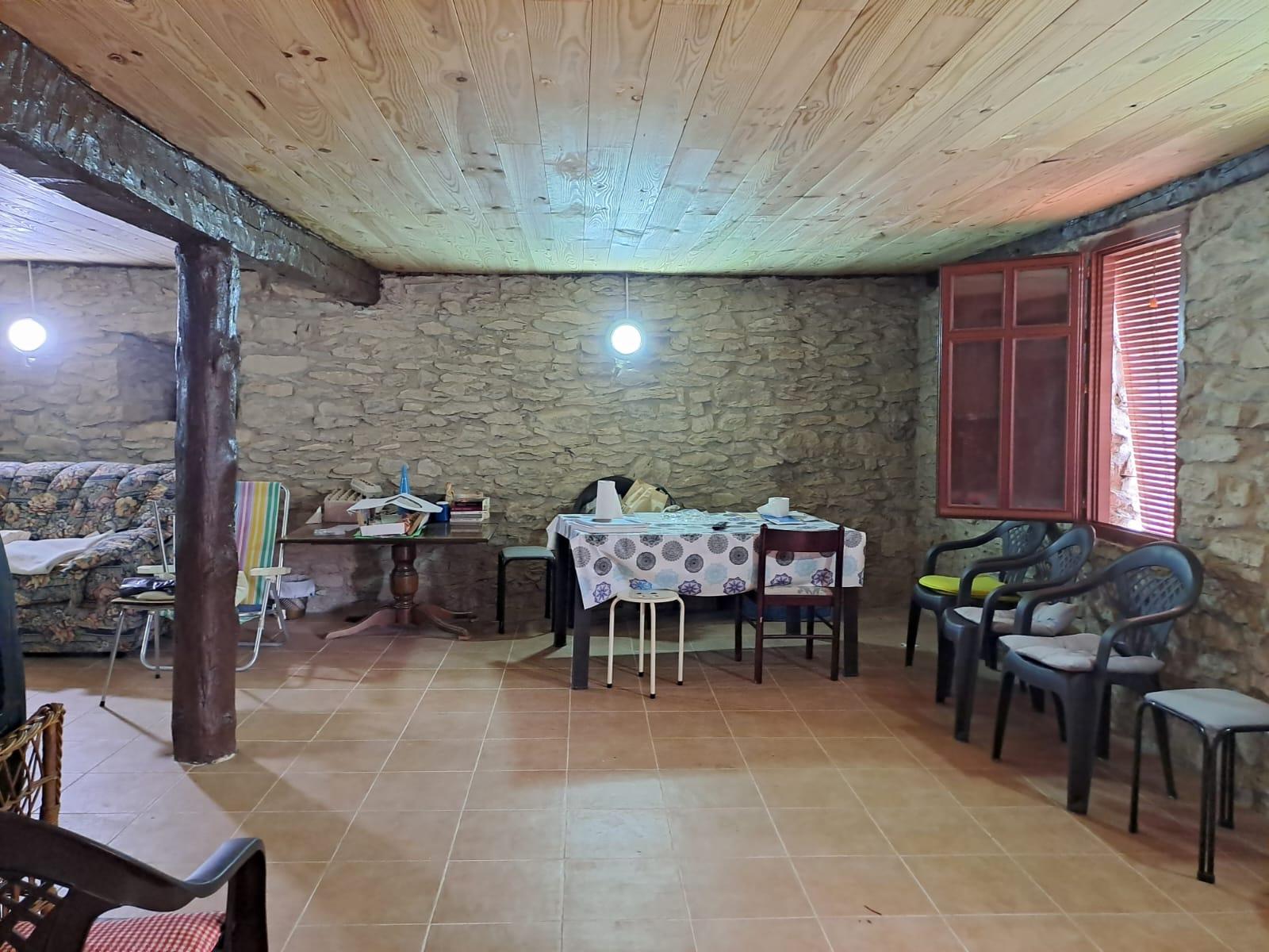 Imagen 21 Casa Pareada en venta en Valdegovía/gaubea / Casa de piedra dentro del pueblo