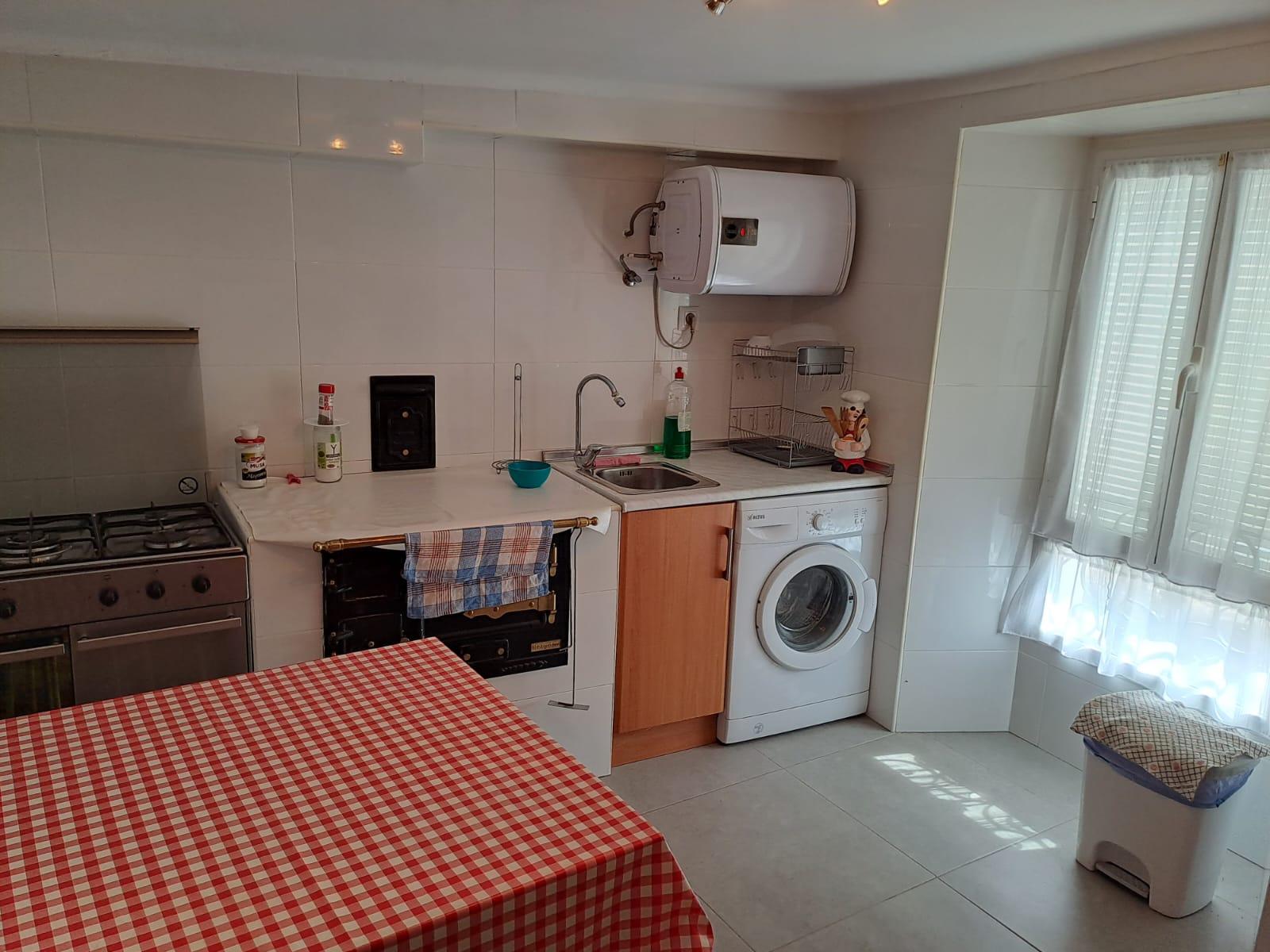 Imagen 1 Casa Pareada en venta en Valdegovía/gaubea / Casa de piedra dentro del pueblo