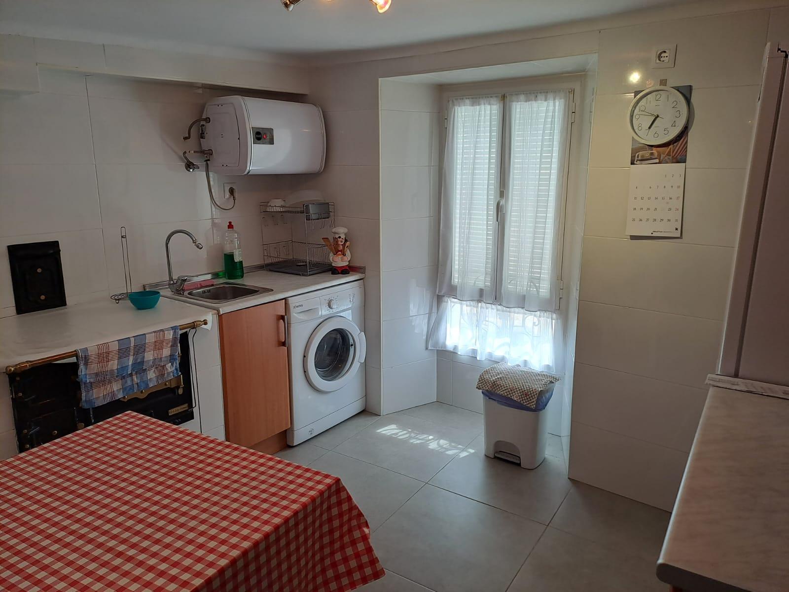Imagen 3 Casa Pareada en venta en Valdegovía/gaubea / Casa de piedra dentro del pueblo