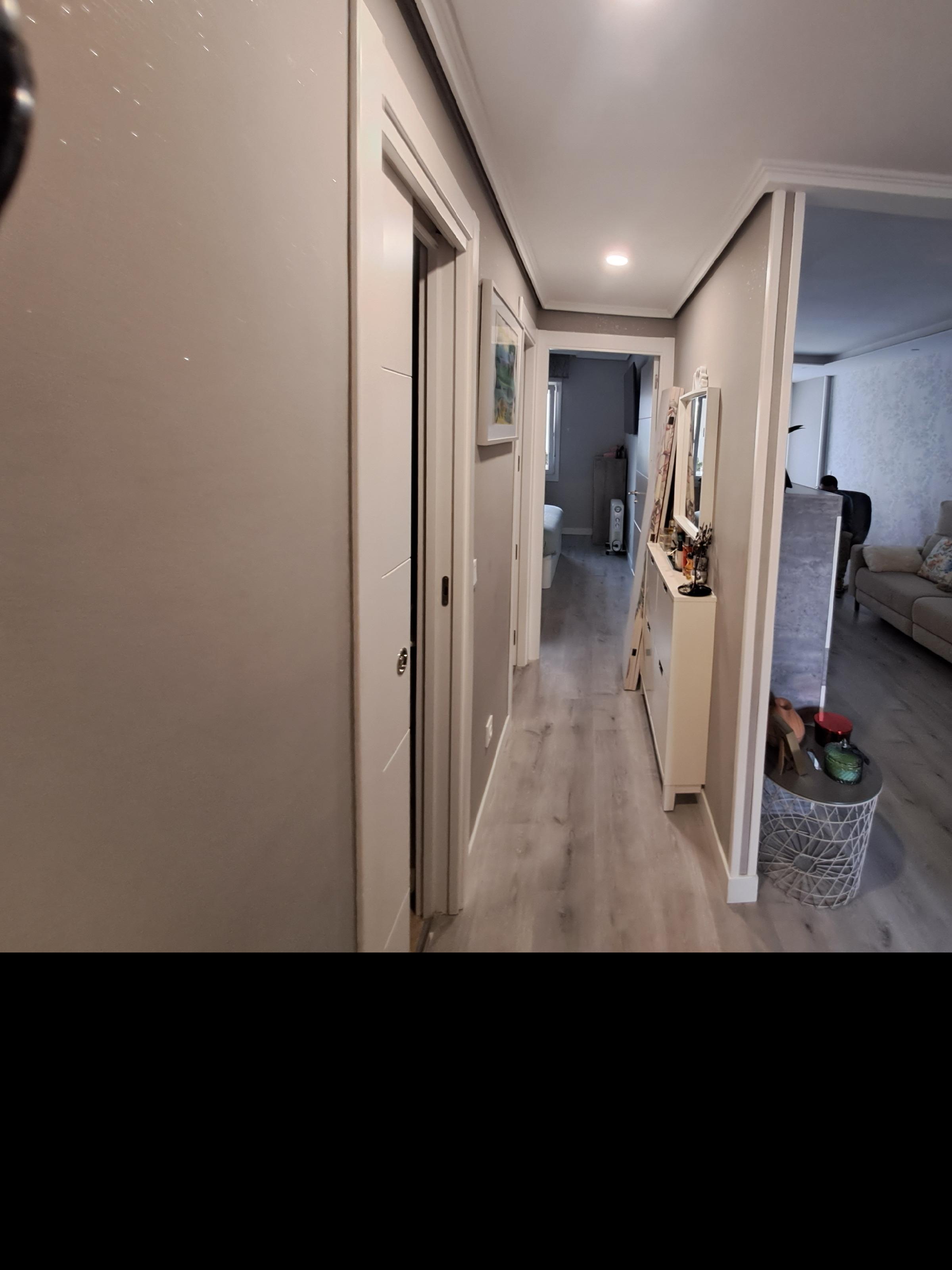 Imagen 3 Apartamento en venta en Vitoria-gasteiz / Zona consolidada y con todos los servicios necesarios