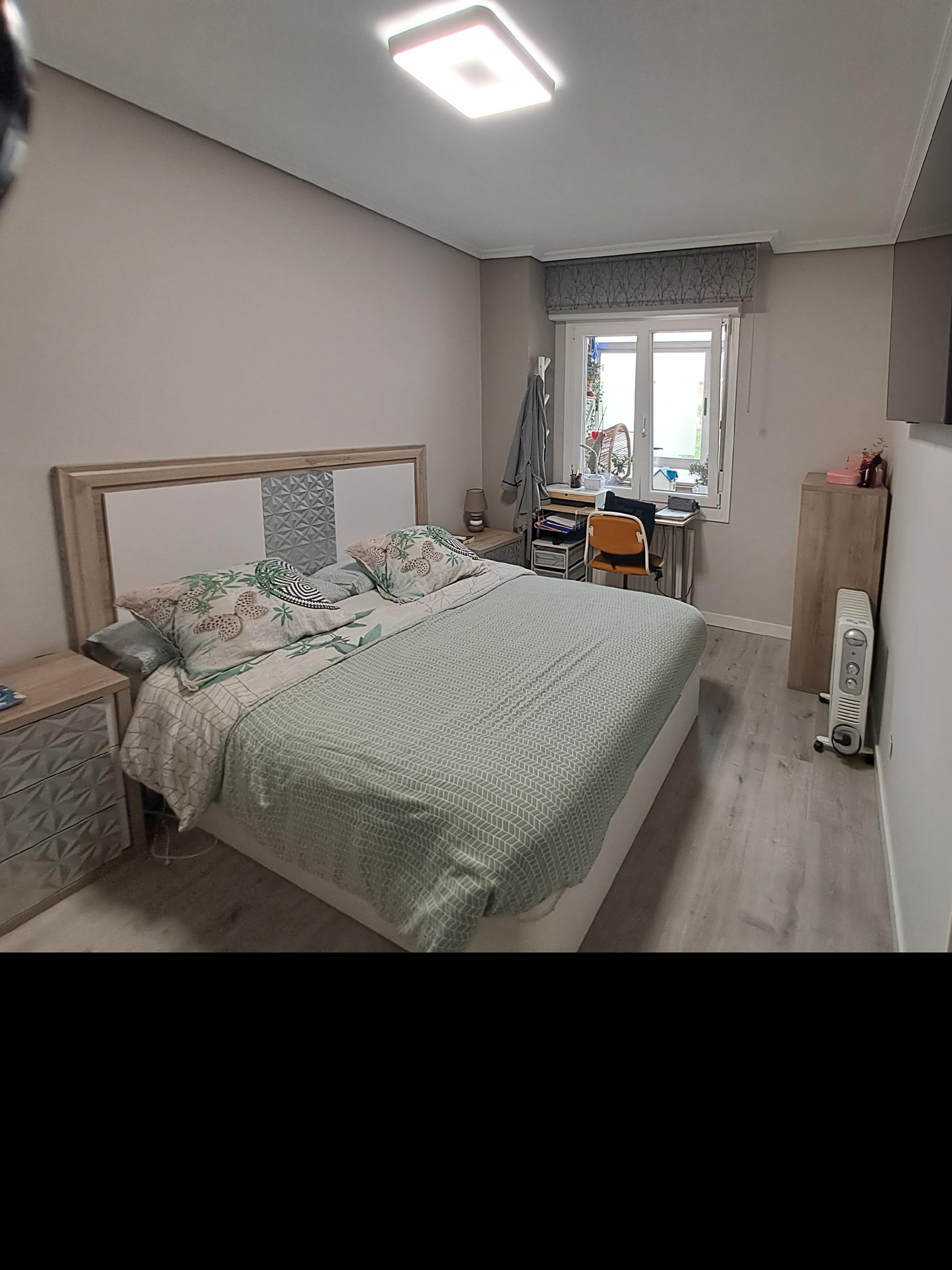Imagen 1 Apartamento en venta en Vitoria-gasteiz / Zona consolidada y con todos los servicios necesarios