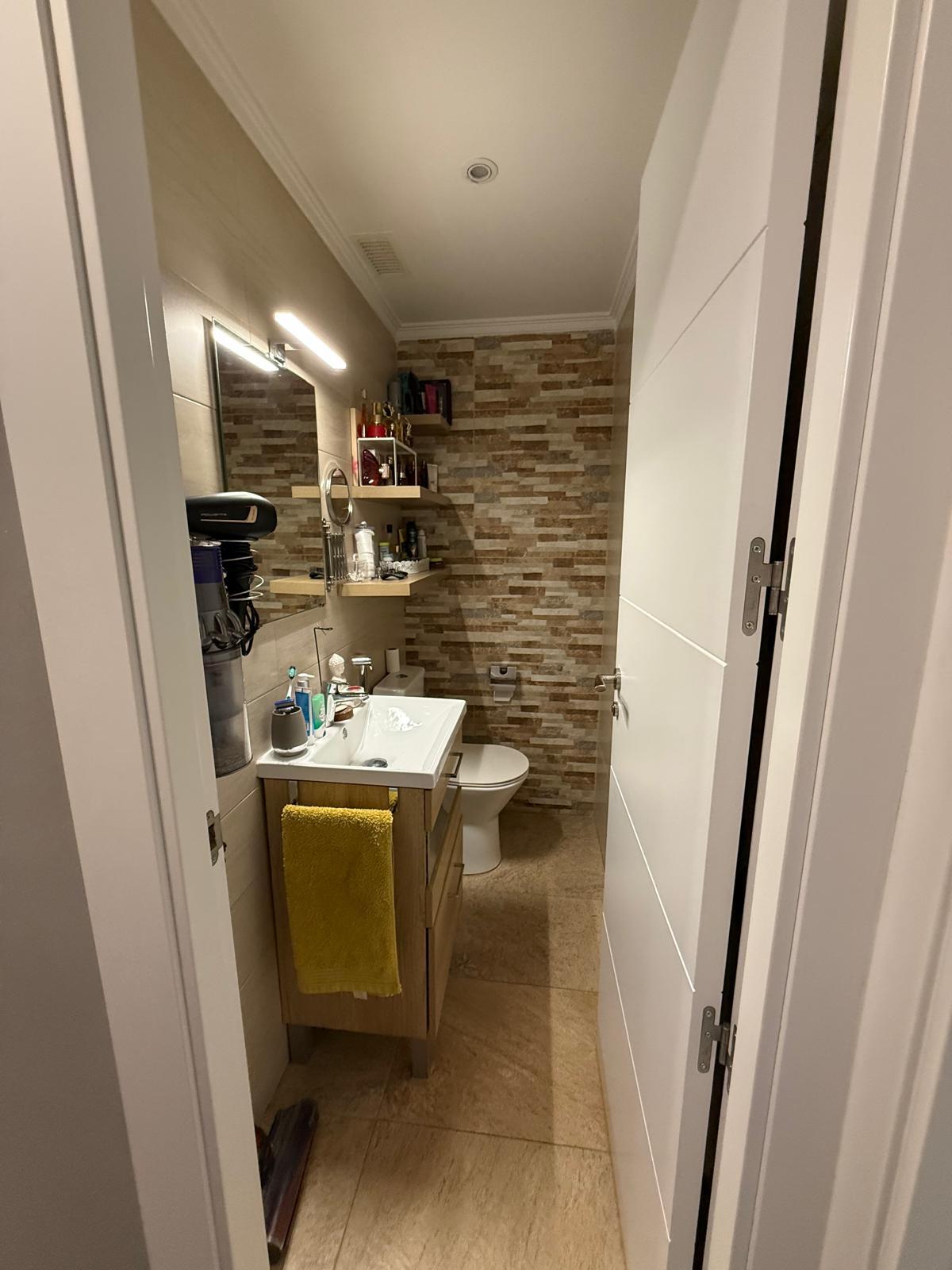 Imagen 24 Apartamento en venta en Vitoria-gasteiz / Piso reformado , actual y moderno con  ascensor