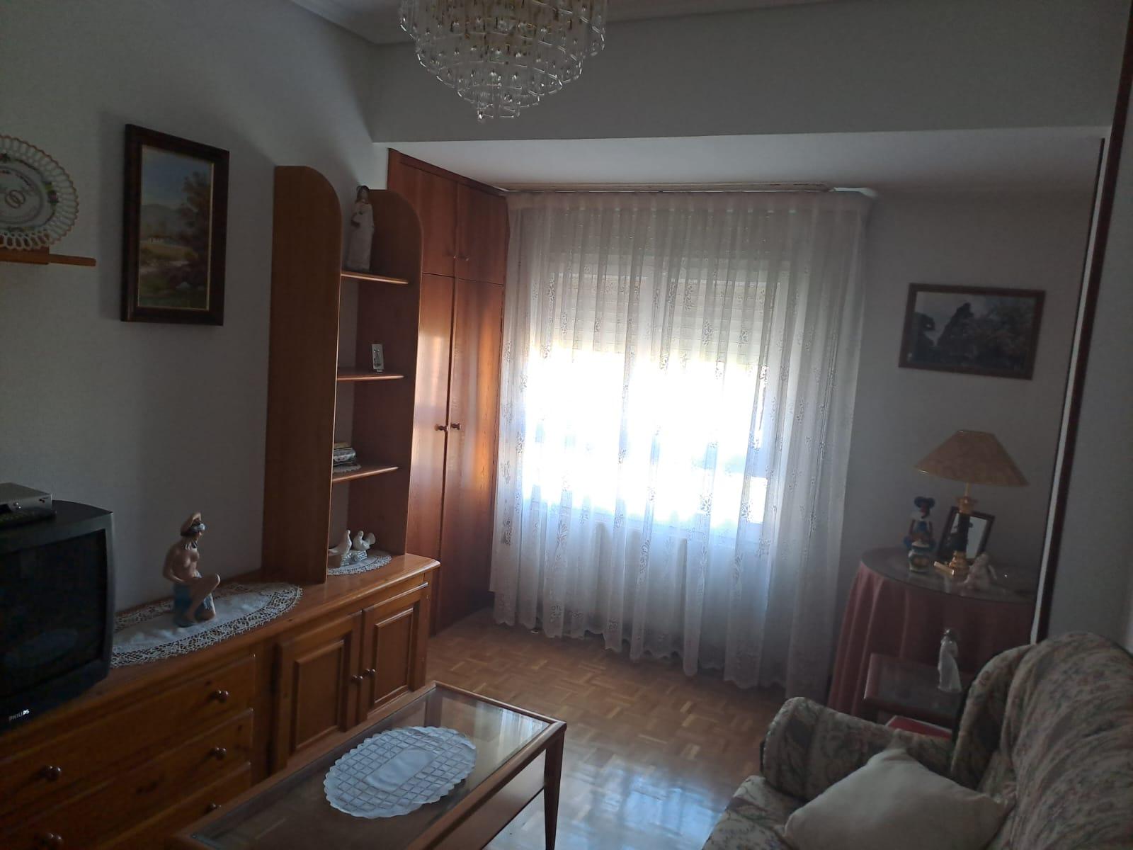 Imagen 2 Piso en venta en Vitoria-gasteiz / Ubicado en un barrio consolidado rodeado de servicios