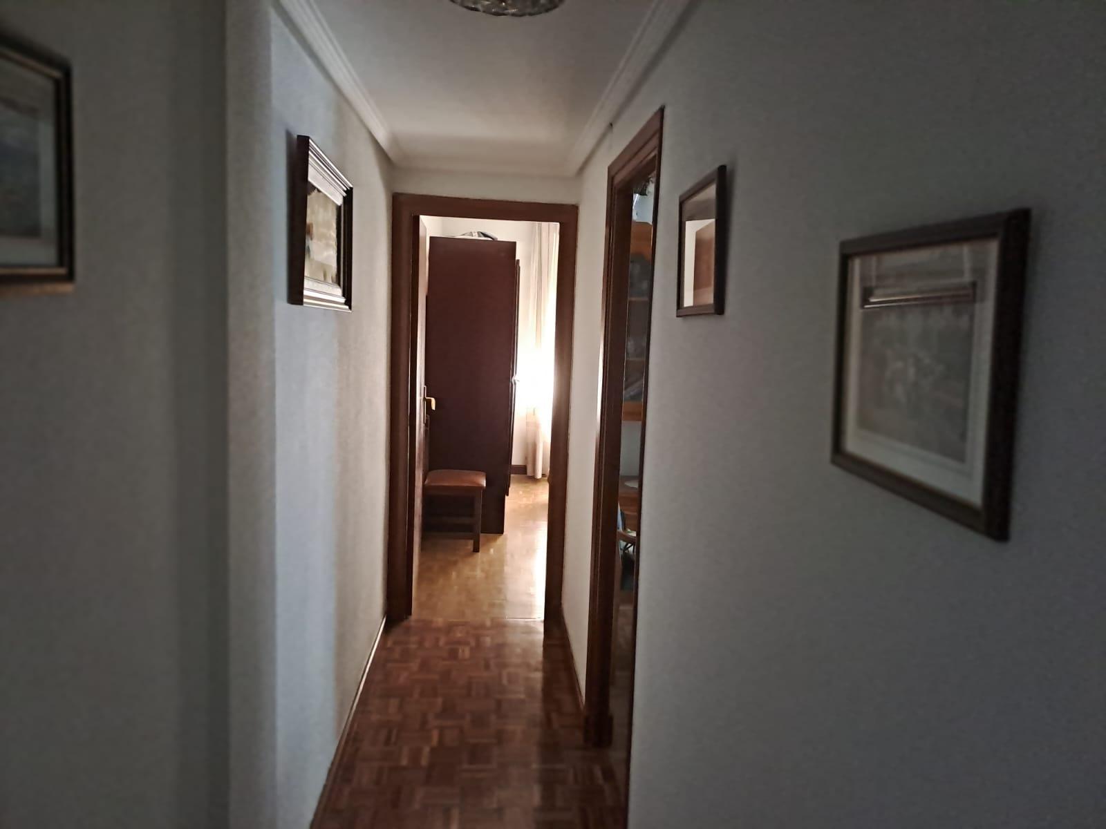 Imagen 8 Piso en venta en Vitoria-gasteiz / Ubicado en un barrio consolidado rodeado de servicios
