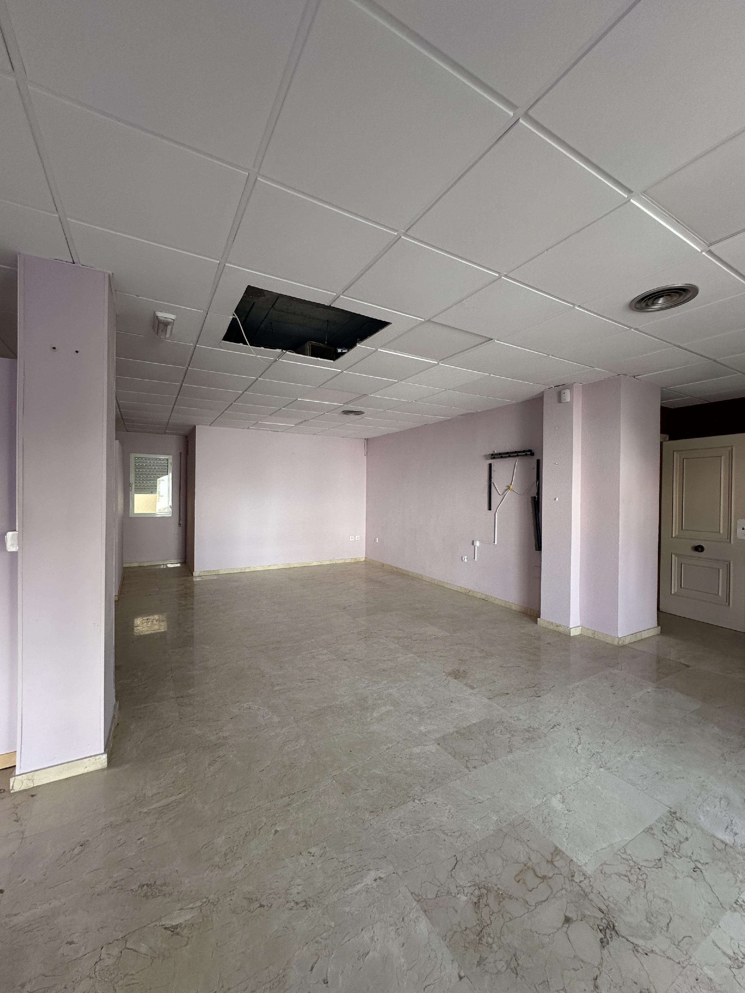 Imagen 15 Local Comercial en alquiler en Garrucha / Al lado del centro de salud y de la calle Mayor.
