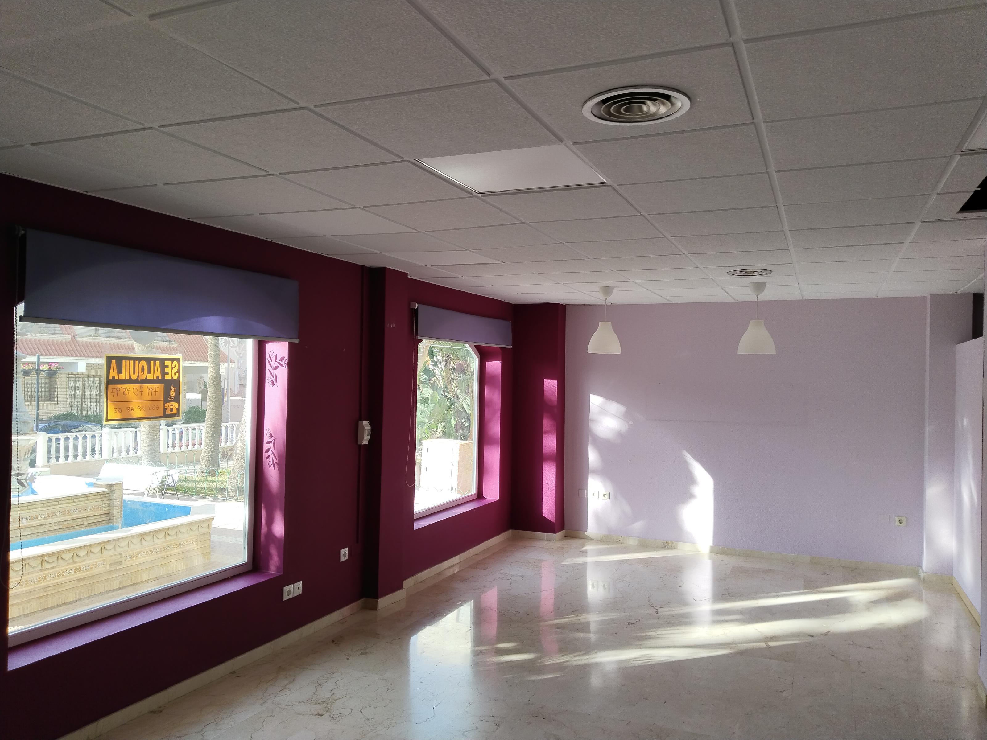 Imagen 10 Local Comercial en alquiler en Garrucha / Al lado del centro de salud y de la calle Mayor.