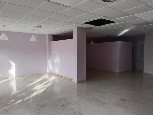 Imagen 3 Inmueble 290847 - Local Comercial en alquiler en Garrucha / Al lado del centro de salud y de la calle Mayor.