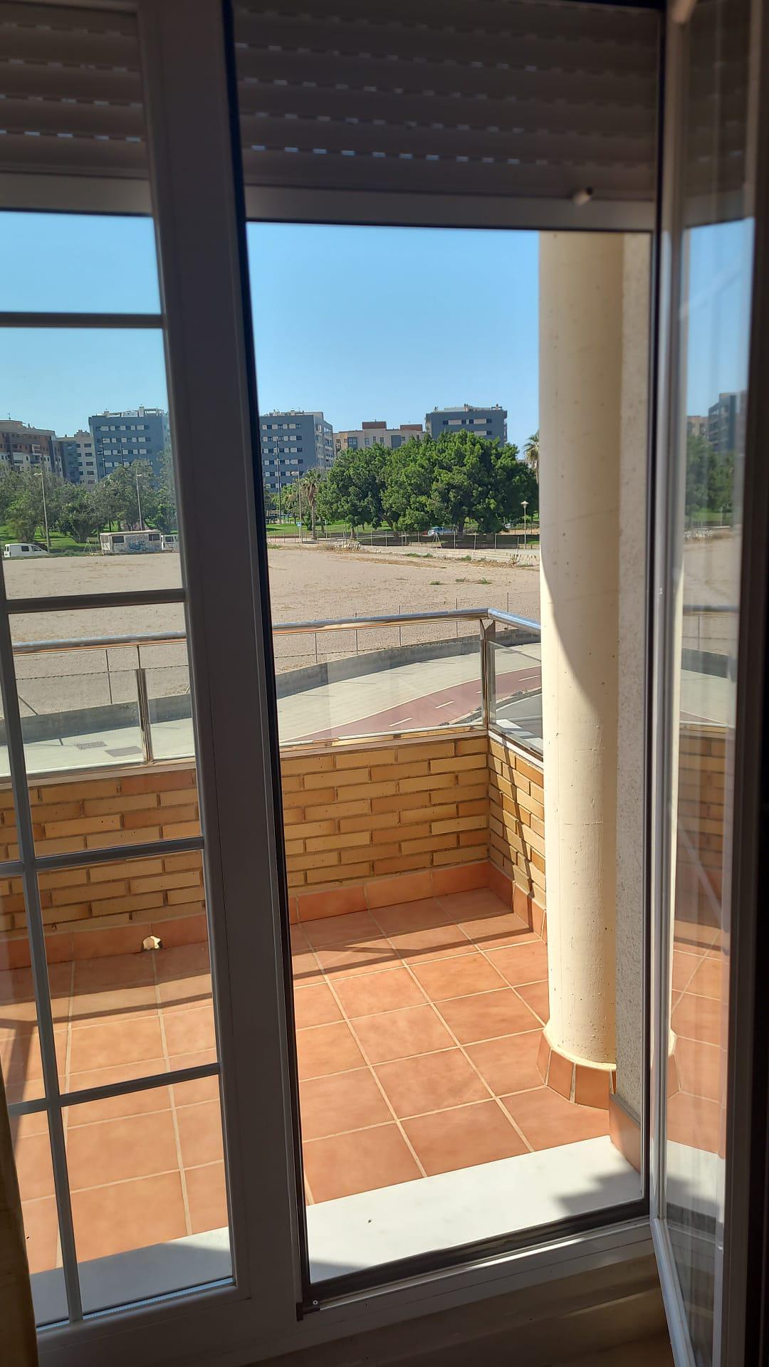 Imagen 9 Dúplex en venta en Almería /  Vega de Aca,todos los servicios cerca.A mts.del estadio