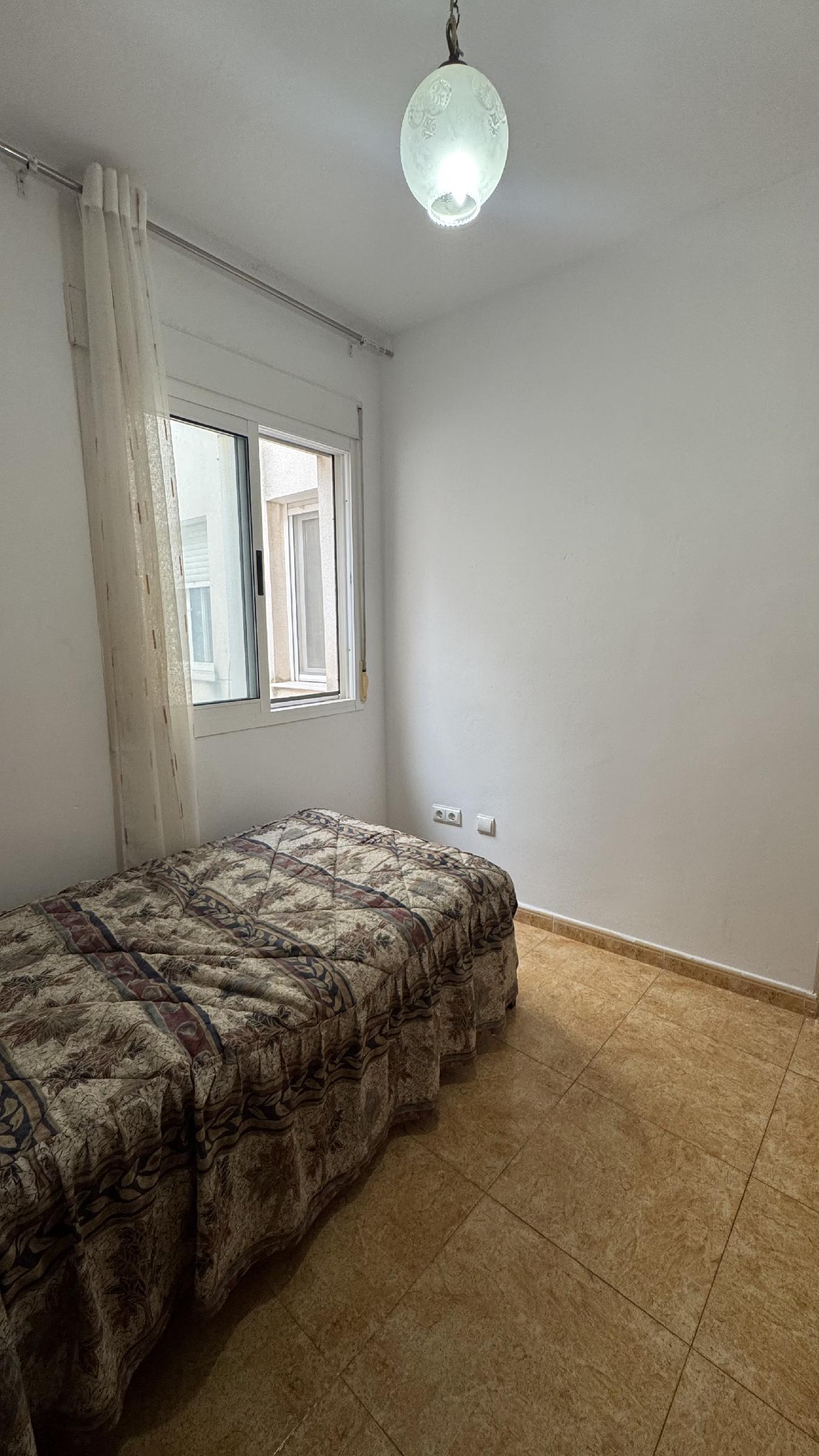 Imagen 25 Apartamento en venta en Garrucha / En Calle Buenavista, en casco urbano del pueblo.