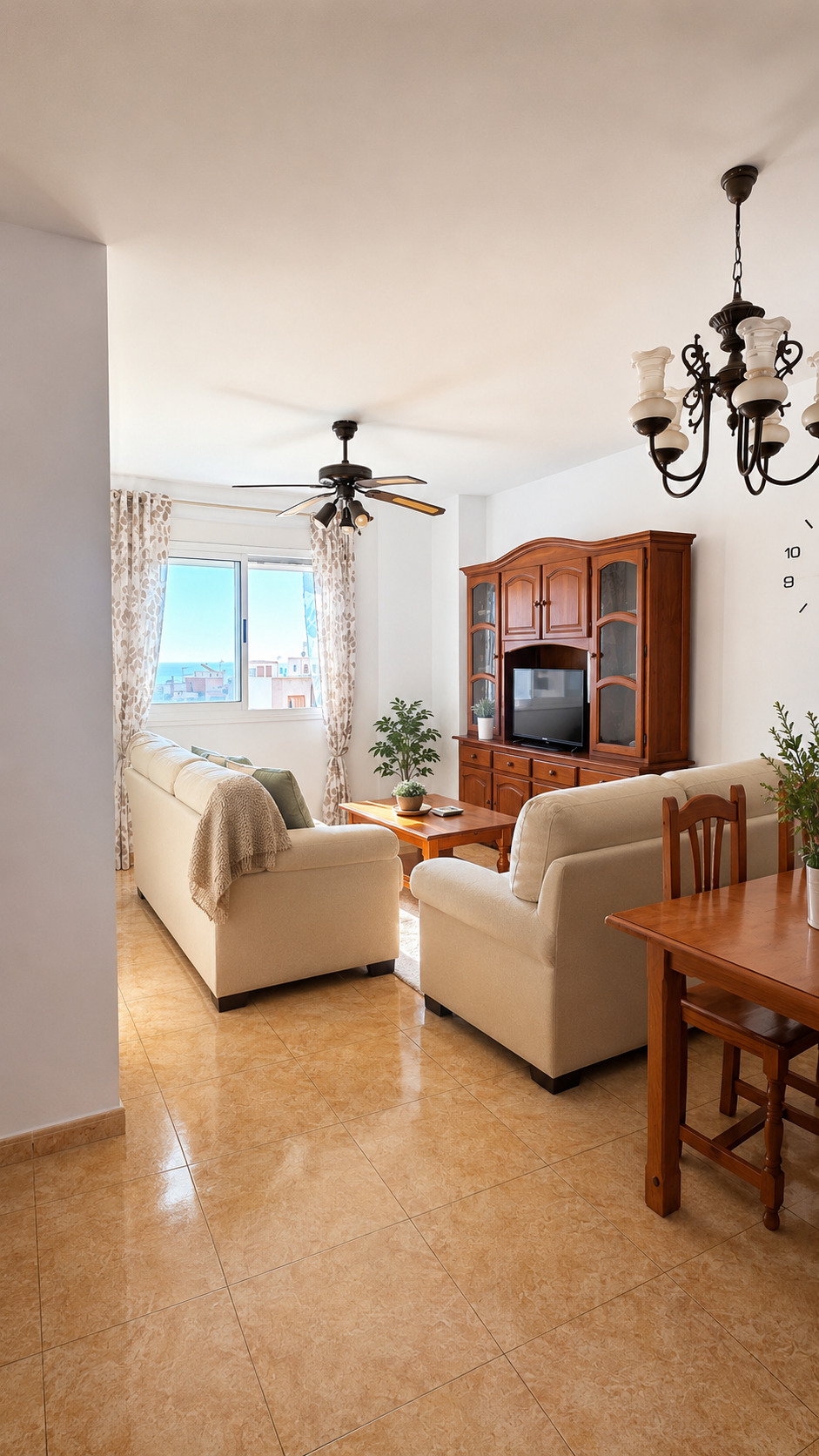 Imagen 2 Apartamento en venta en Garrucha / En Calle Buenavista, en casco urbano del pueblo.