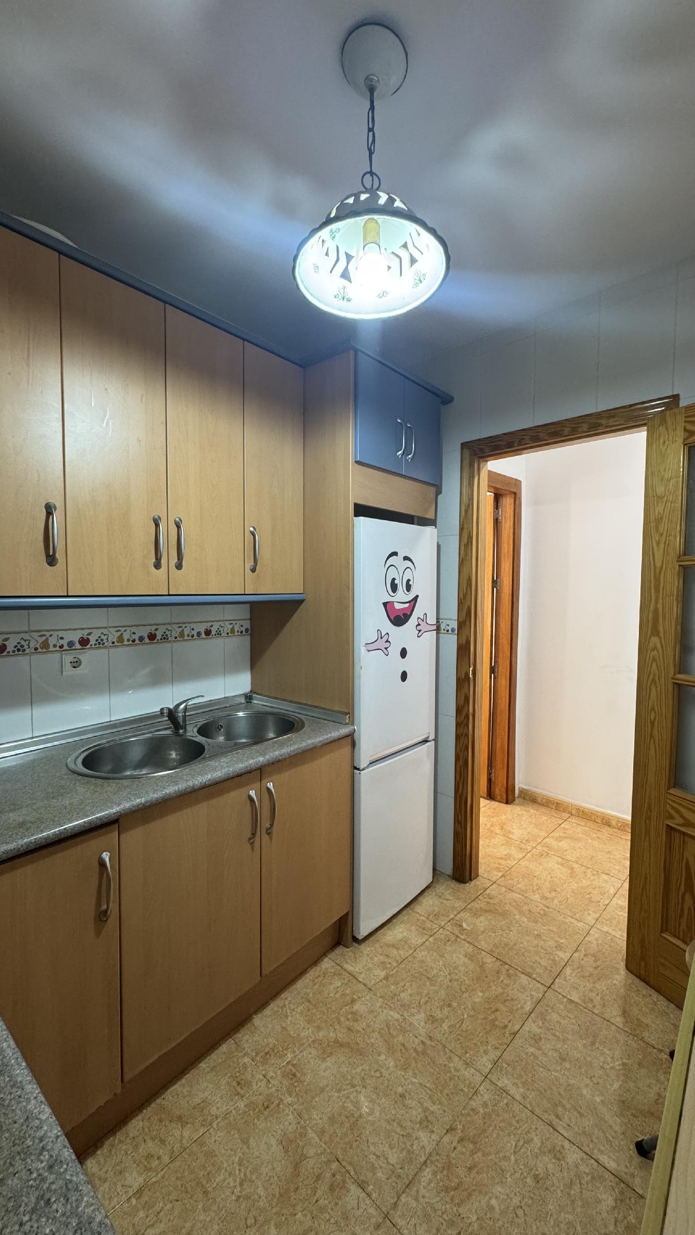 Imagen 11 Apartamento en venta en Garrucha / En Calle Buenavista, en casco urbano del pueblo.