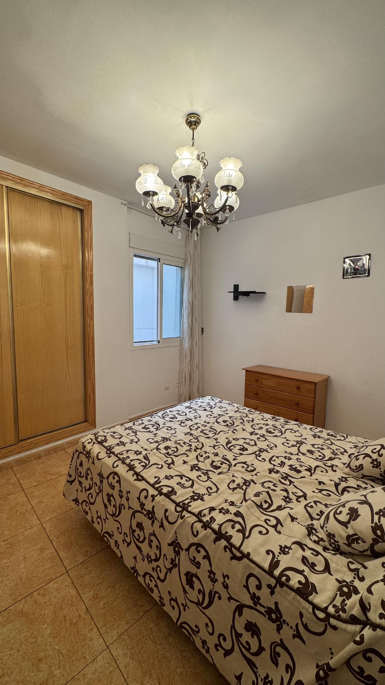 Imagen 20 Apartamento en venta en Garrucha / En Calle Buenavista, en casco urbano del pueblo.