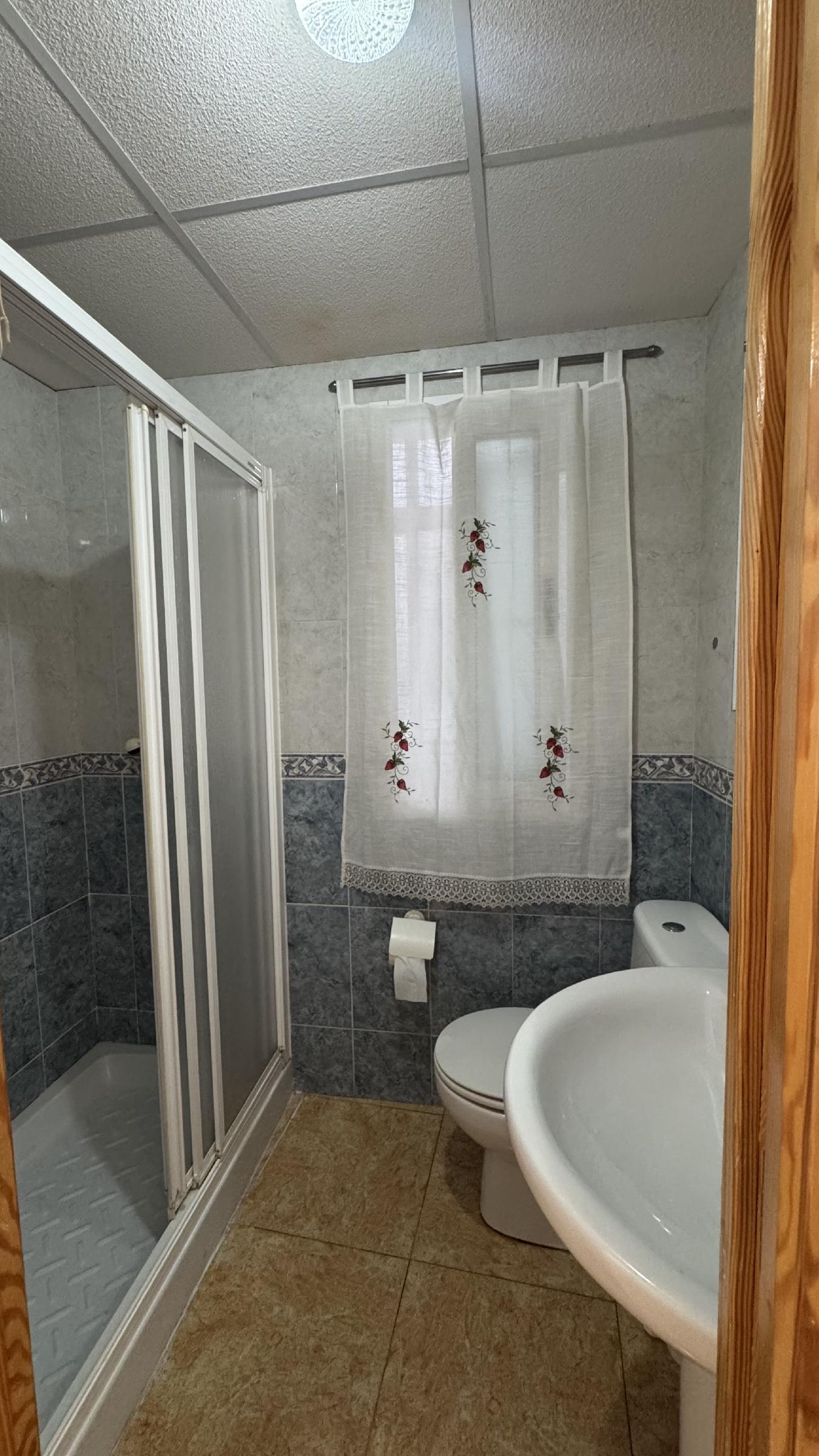 Imagen 14 Apartamento en venta en Garrucha / En Calle Buenavista, en casco urbano del pueblo.