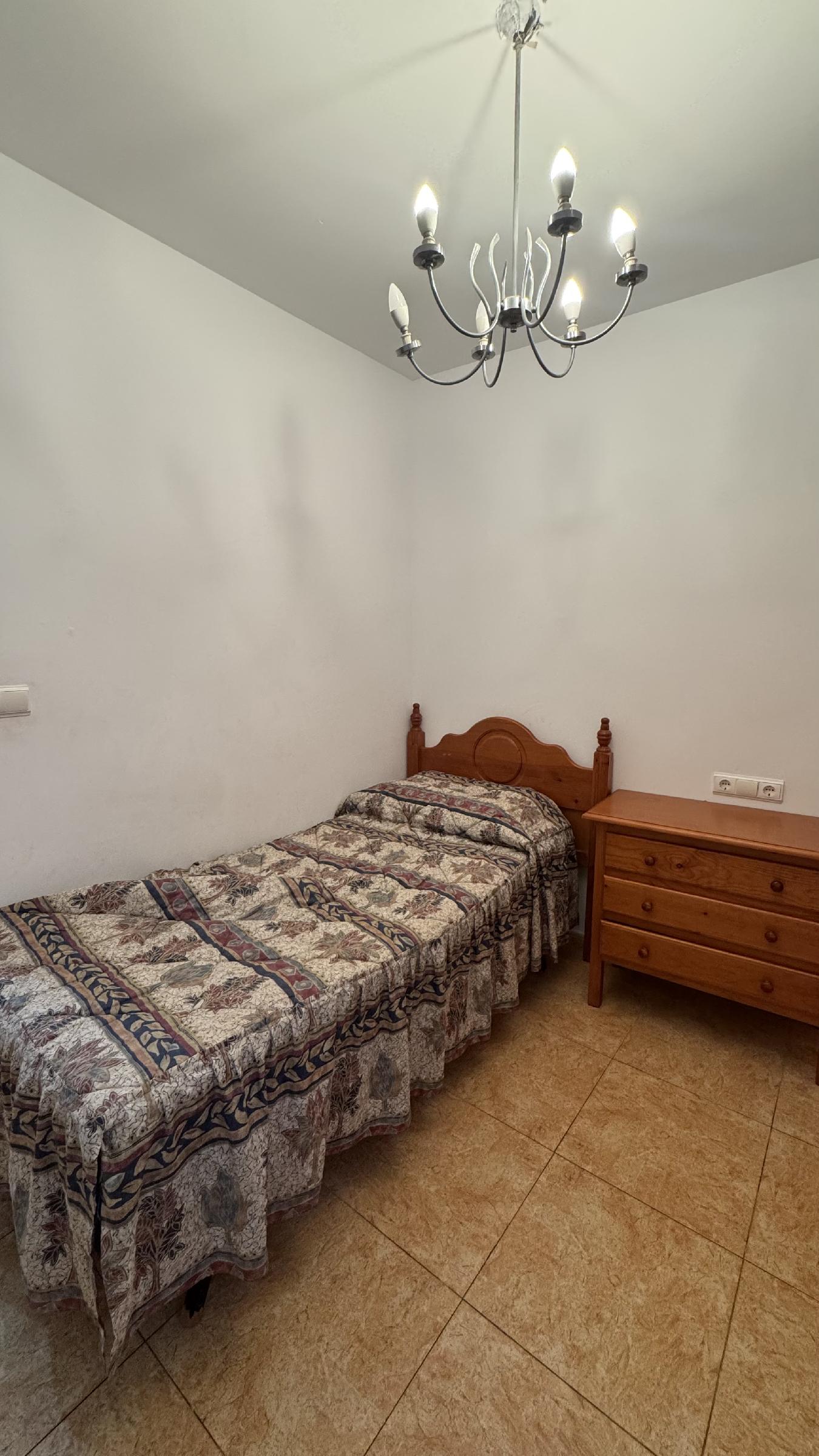 Imagen 19 Apartamento en venta en Garrucha / En Calle Buenavista, en casco urbano del pueblo.