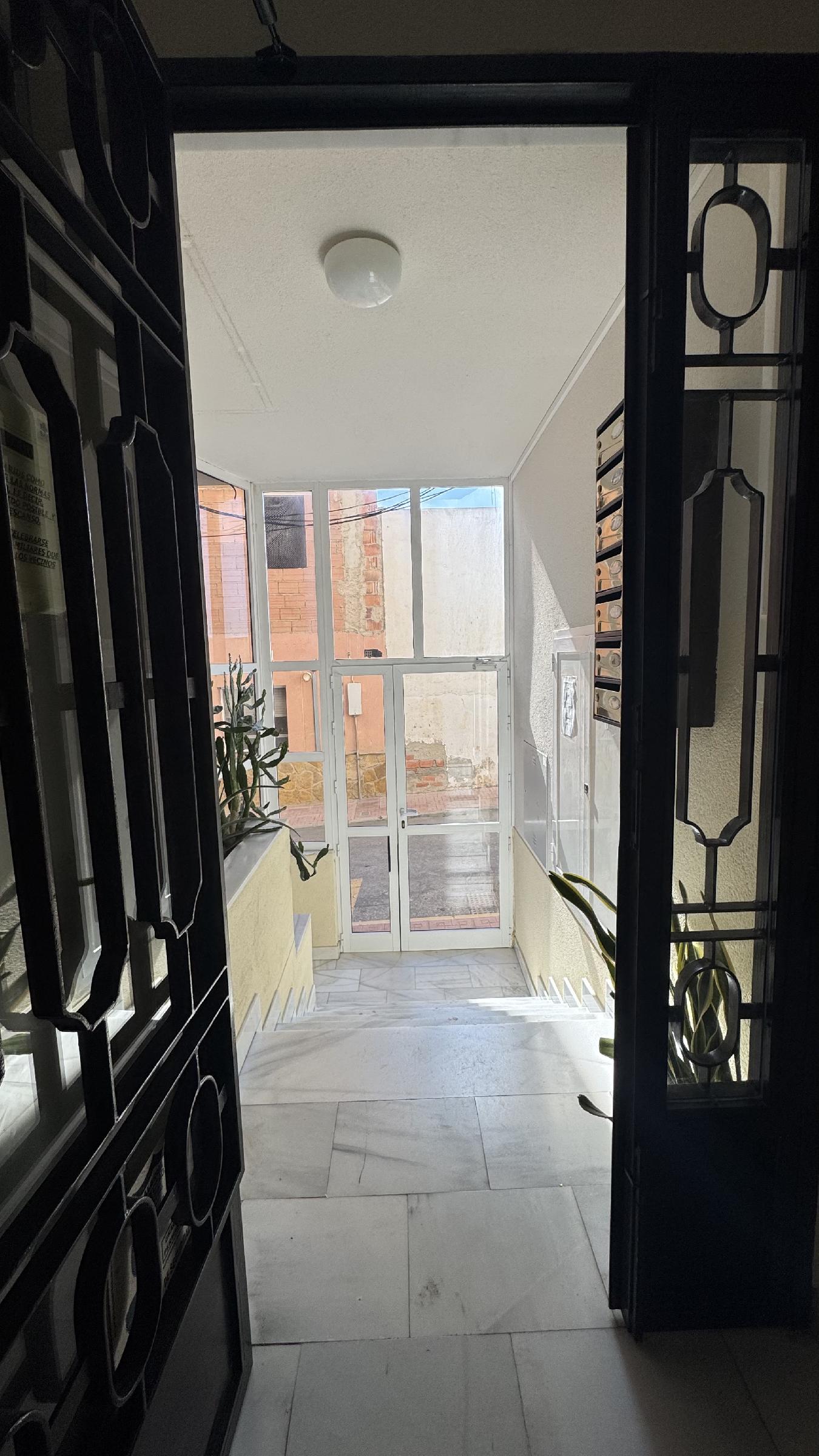 Imagen 34 Apartamento en venta en Garrucha / En Calle Buenavista, en casco urbano del pueblo.