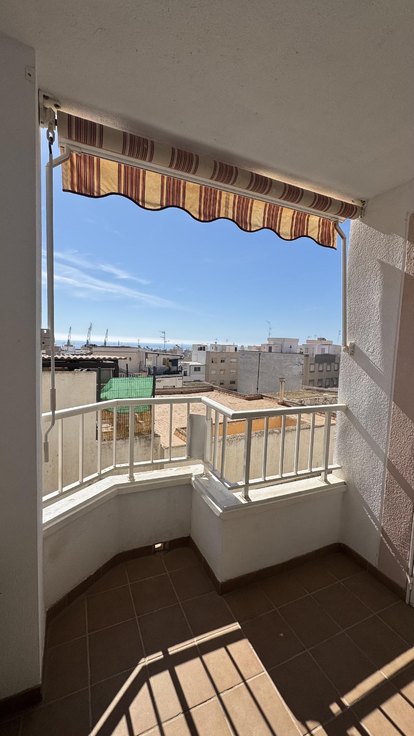 Imagen 6 Apartamento en venta en Garrucha / En Calle Buenavista, en casco urbano del pueblo.