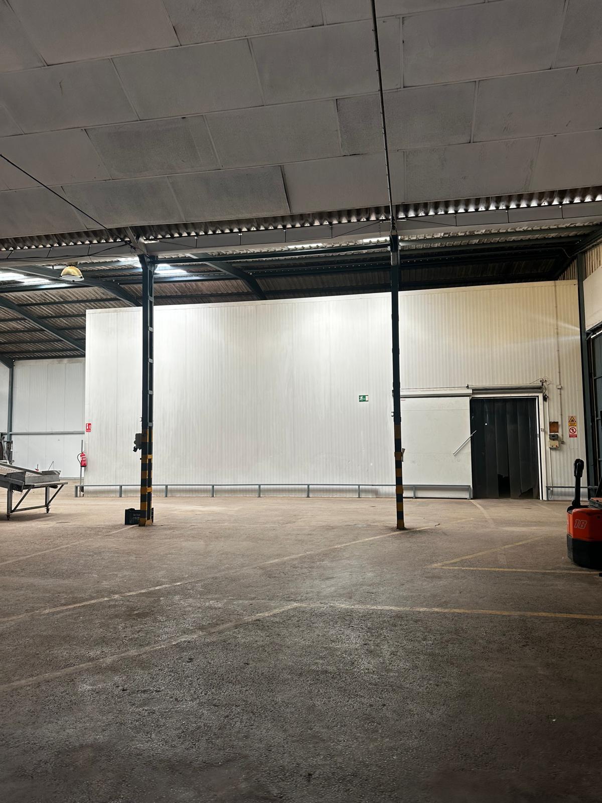 Imagen 2 Local Industrial en venta en Murcia / Nave industrial en zona de fácil acceso en Murcia.