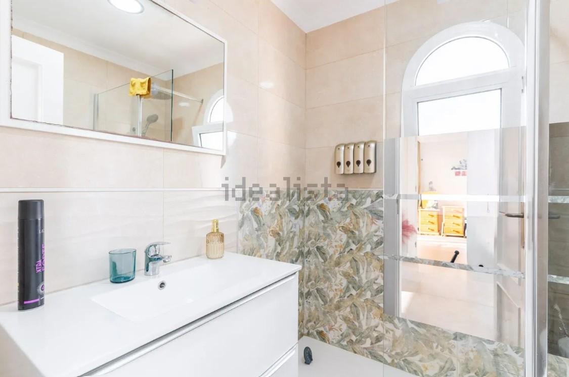 Imagen 18 Casa Aislada en venta en Garrucha / Cerca del Mercadona y de la parada de autobús.