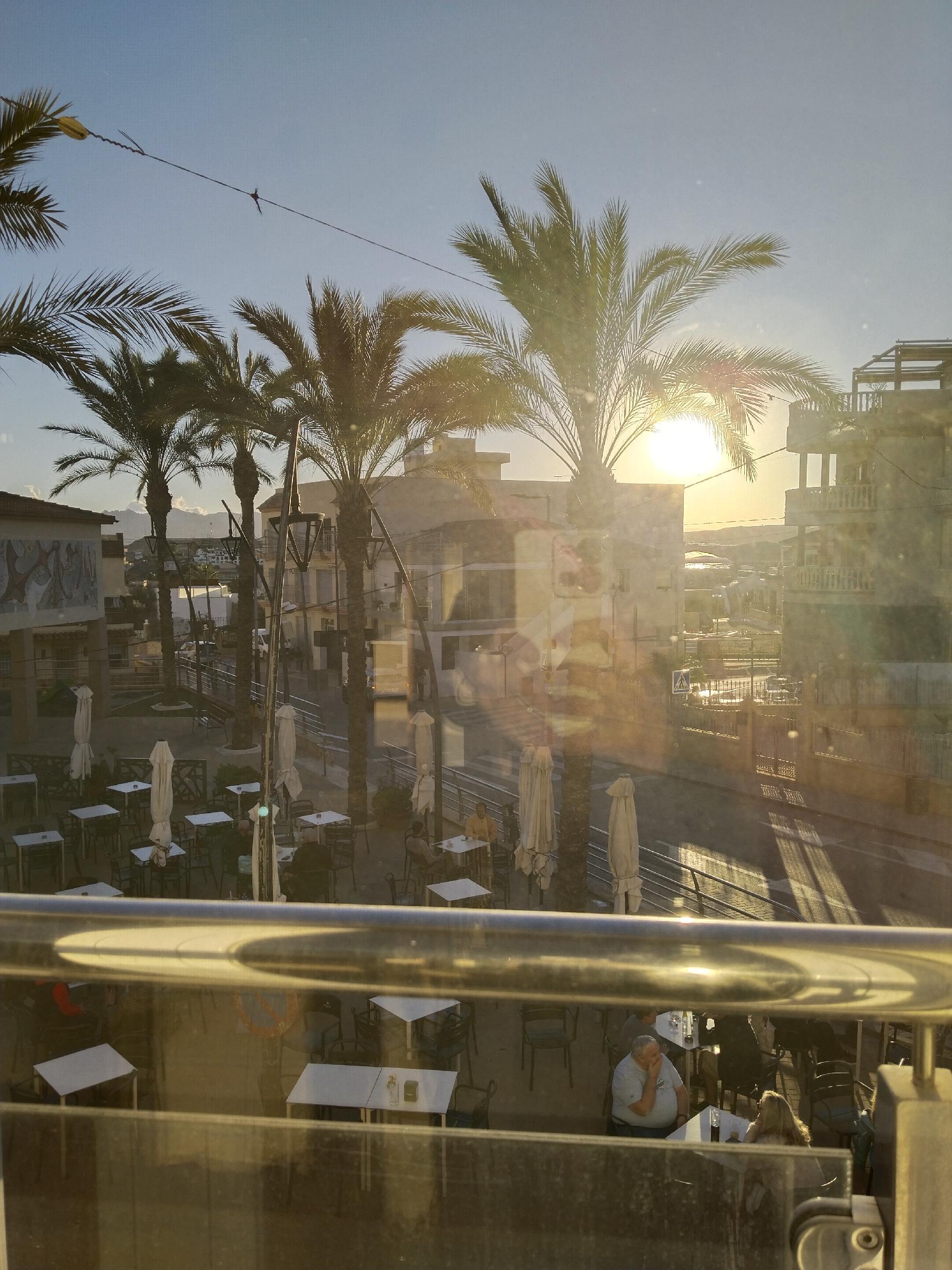 Imagen 5 Apto. Playa en venta en Cuevas Del Almanzora / En la plaza del centro del pueblo, cerca de...