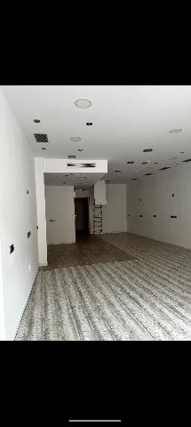Imagen 2 Inmueble 299553 - Local Comercial en venta en Murcia / En una zona de flujo de vehículos, y cerca del centro.