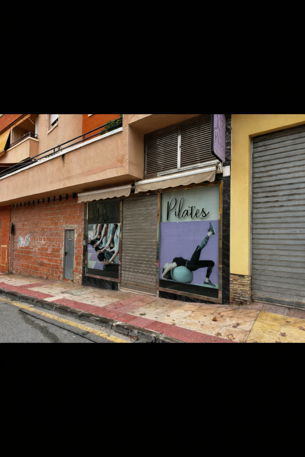 Imagen 11 Local Comercial en venta en Murcia / En una zona de flujo de vehículos, y cerca del centro.