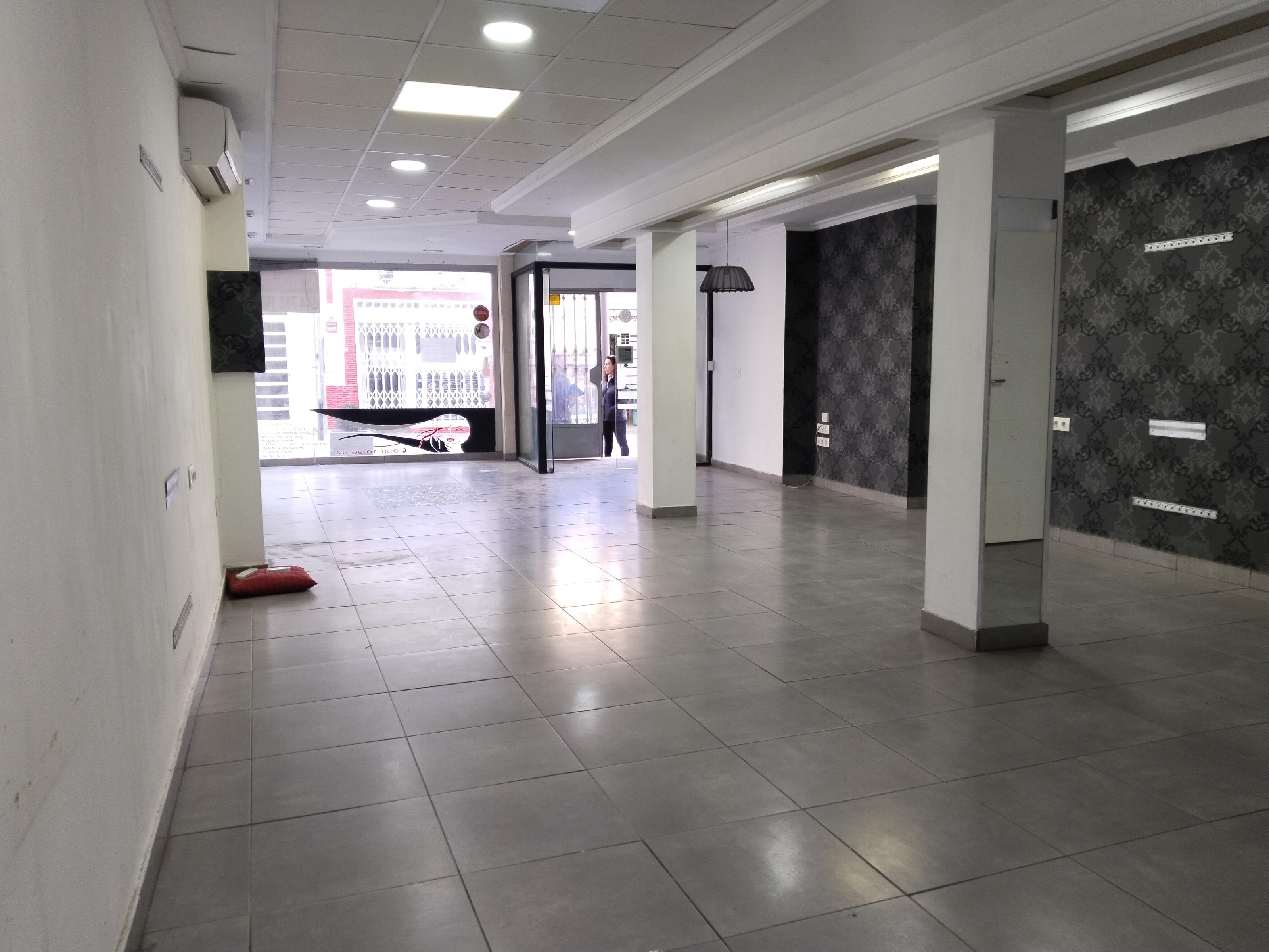 Imagen 6 Local Comercial en alquiler en Garrucha / En el centro del pueblo, al lado del Ayuntamiento.