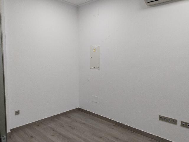 Imagen 12 Inmueble 299790 - Local Comercial en alquiler en Vera / En el centro del pueblo, cerca de todos los servicios.