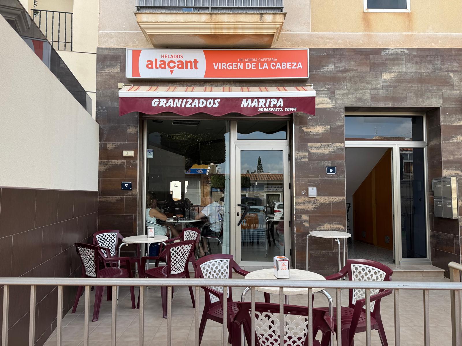 Imagen 2 Local Comercial en alquiler en Antas / En el centro del pueblo, rodeado de comercios.